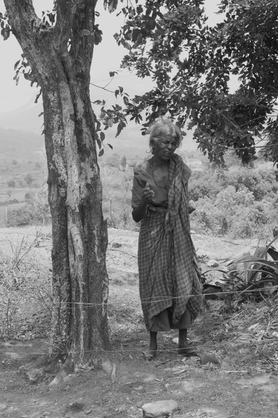 A woman I meet on the way to Vallolam hamlet told that she gave up and had no more hope.  2013