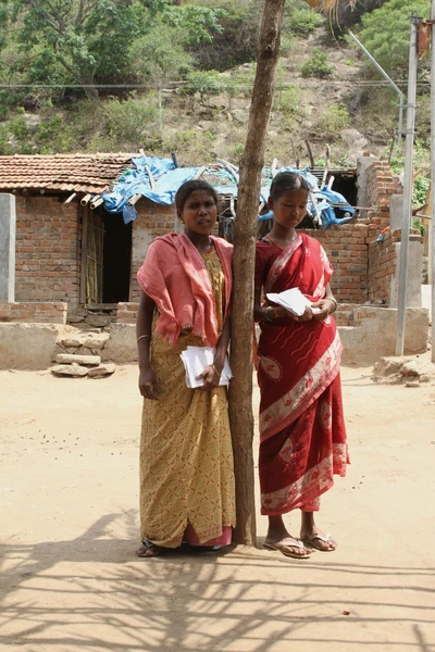 Rangi and Rekhi; both lost their kids a few days after birth. Take from Vallolam oorum. 2013